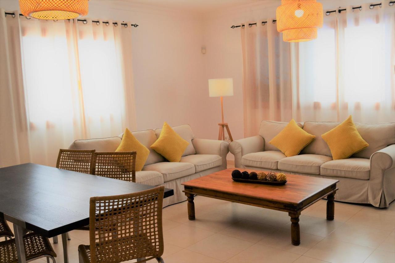 Grand Villa Famara Puerto Del Carmen ปูแอร์โตเดลคาร์เมน ภายนอก รูปภาพ